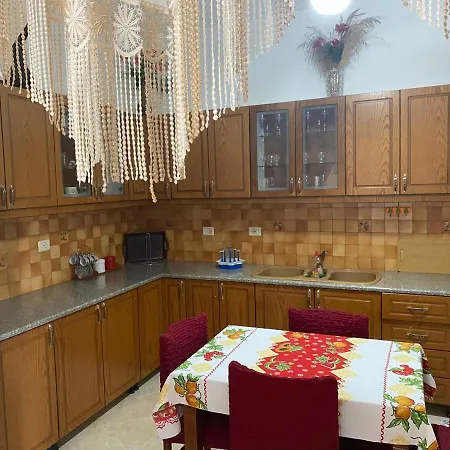 Guest house Avni Likometi Ksamil