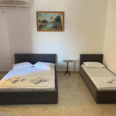 Avni Likometi Casa de hóspedes