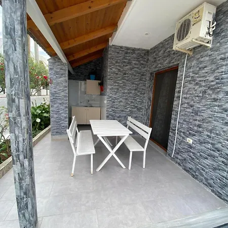 Avni Likometi 3* Ksamil