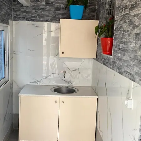 Avni Likometi Guest house Ksamil