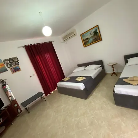 Guest house Avni Likometi Ksamil