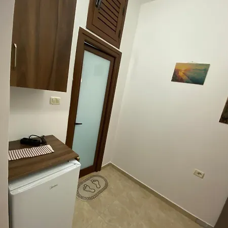 Avni Likometi Guest house *