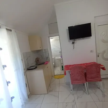 Casa de hóspedes Avni Likometi Ksamil