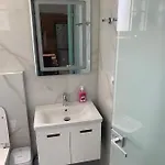 Avni Likometi Affittacamere