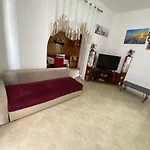 Avni Likometi Konukevi Ksamil