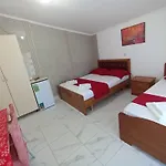 Avni Likometi Affittacamere Ksamil