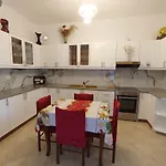 Affittacamere Avni Likometi 3*