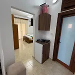 Affittacamere Avni Likometi 3*