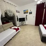 Avni Likometi Affittacamere