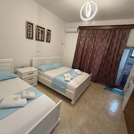 Avni Likometi Pensjonat 3*