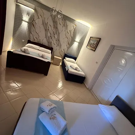Avni Likometi Pensjonat 3*