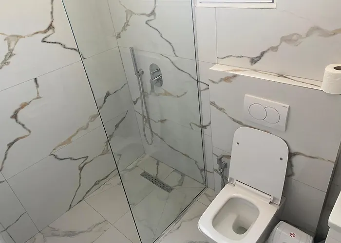 Penzion Avni Likometi