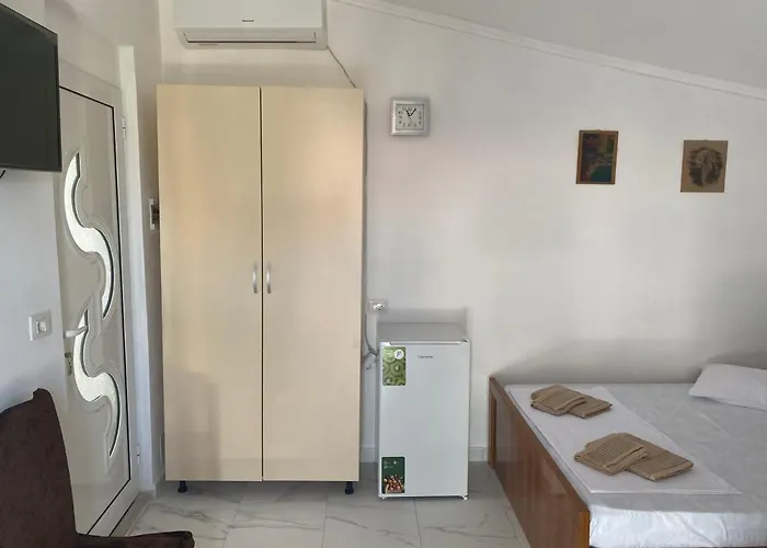 Avni Likometi Ksamil